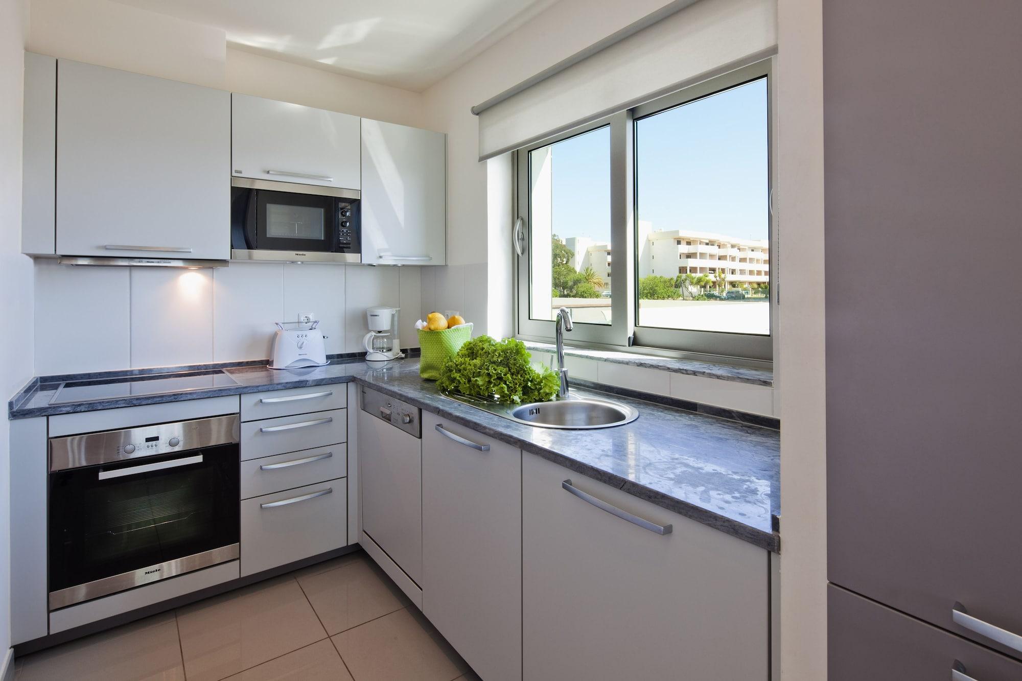 Villa Doris Suites Lagos Bagian luar foto