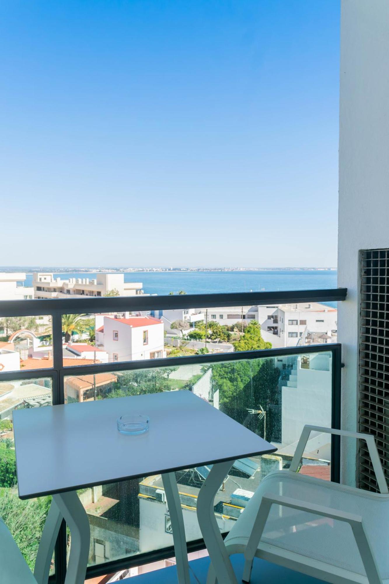 Villa Doris Suites Lagos Bagian luar foto